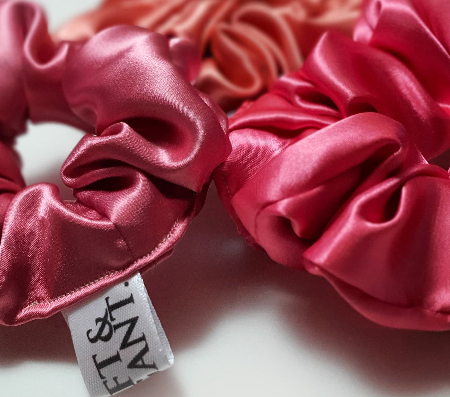 BEST HQ Satin scrunchies (set of 3) Blush Pink - BY soft&elegant women hair accessories