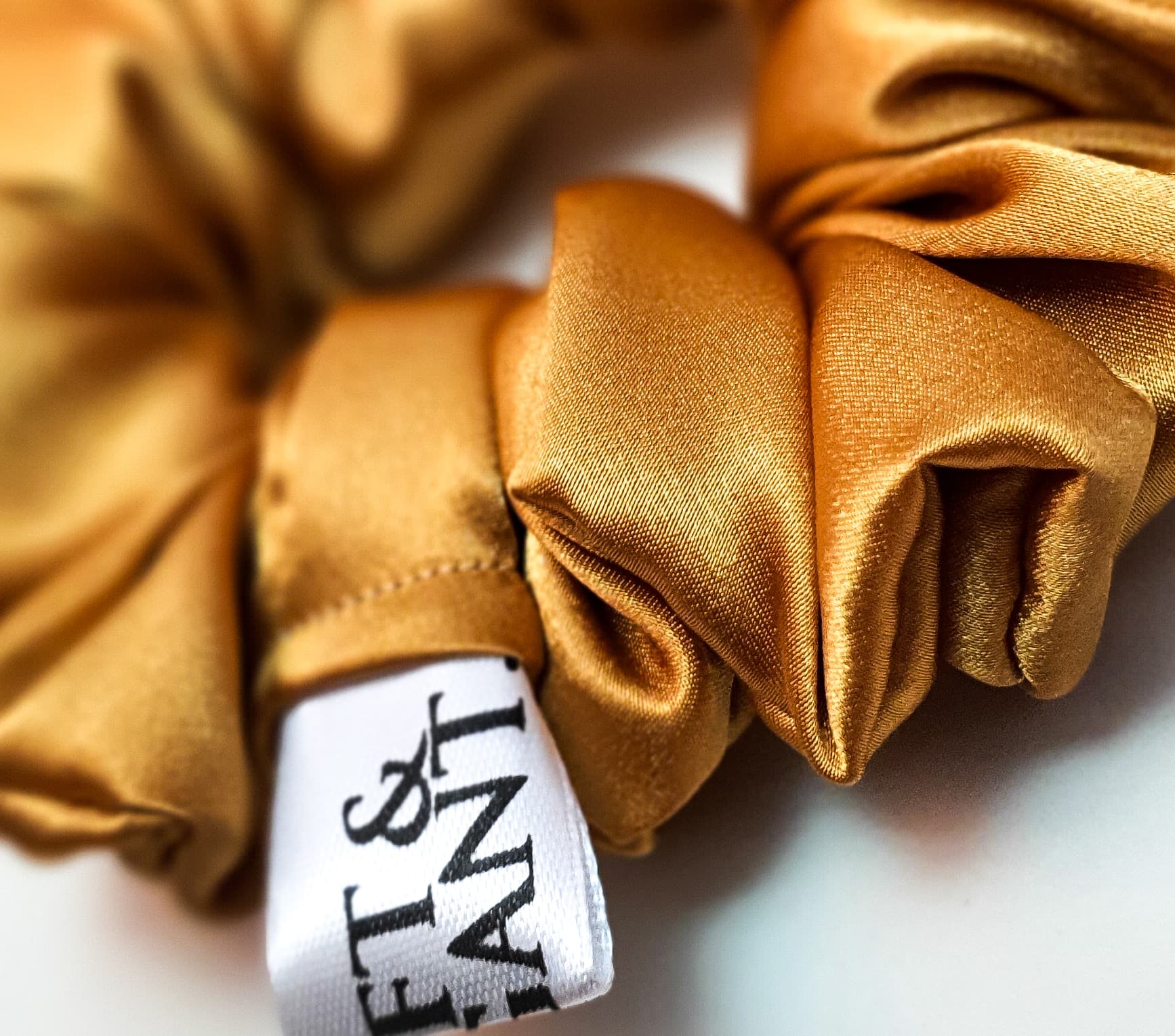 Satin scrunchy Gold Finder - soft&elegant women hair accessories