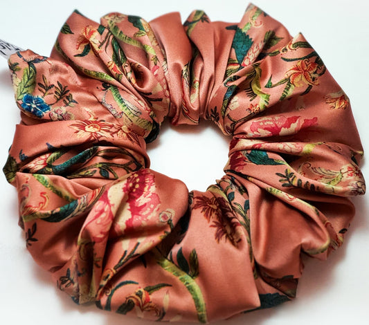 shop premium quality Silk hair scrunchies online The 90s by soft&elegant